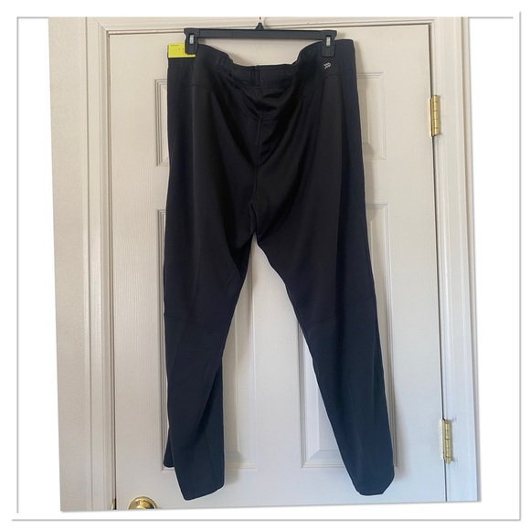 Men’s Training Pants All In Motion Black NWT - Picture 3 of 4